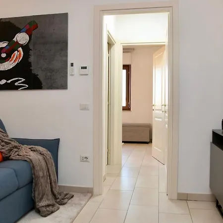 Apartment Luxurious-fully Equipped & Renovated-2room Suite-elevator-quite Area-secure Parking Olbia